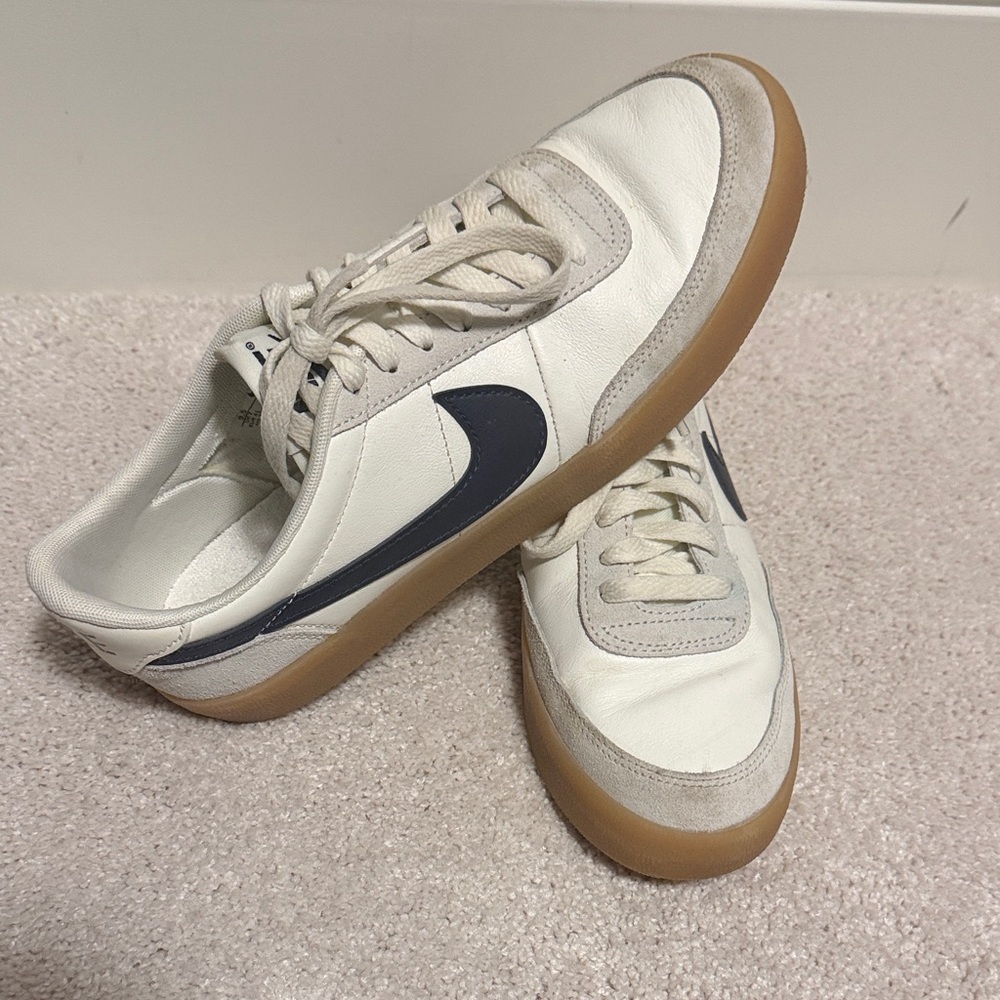 Nike Men’s White Sneakers with Navy Swoosh and Gum Sole